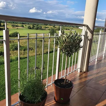 Apartgolf Sobienie Krolewskie شقة *