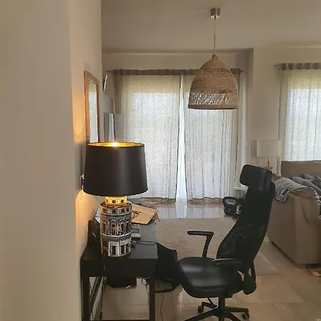 شقة Apartgolf Sobienie Krolewskie