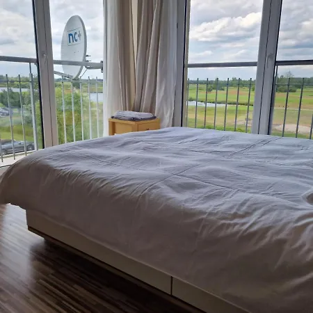 شقة Apartgolf Sobienie Krolewskie