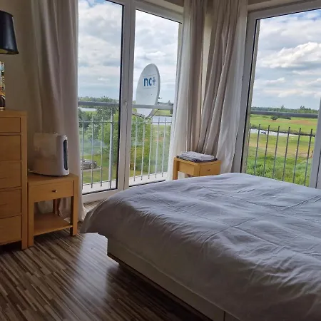 شقة Apartgolf Sobienie Krolewskie *