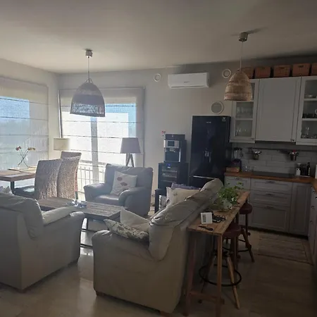 شقة Apartgolf Sobienie Krolewskie *